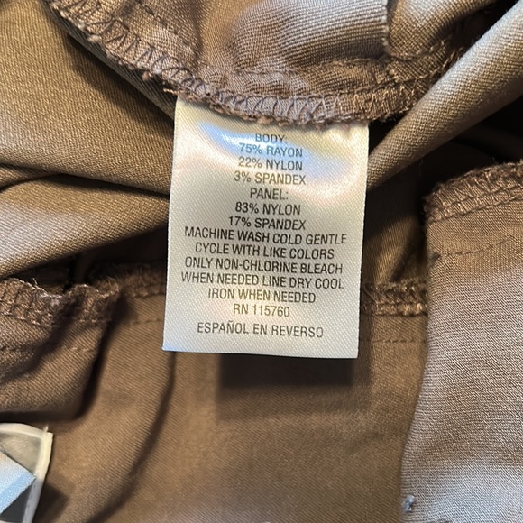 JM Collection Women’s Pull Up Pants Small EUC - Picture 5 of 5